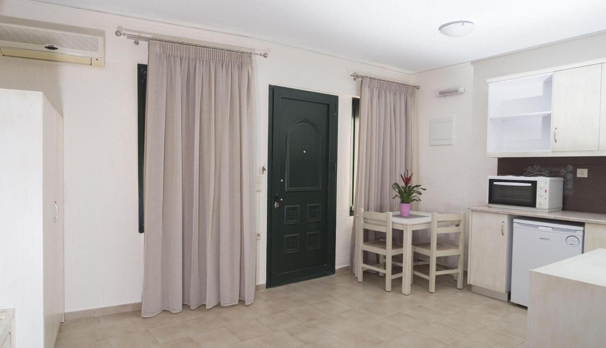 Rainbow Hotel Apartments Chania  Exterior photo